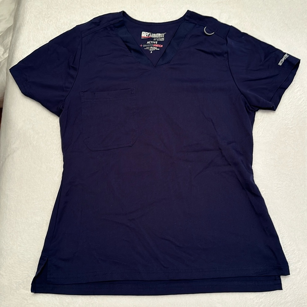Scrub top